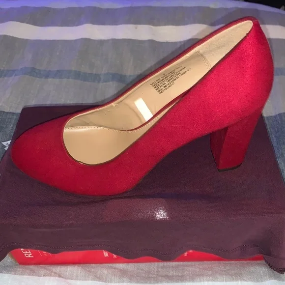 Merona heels - Picture 1 of 9